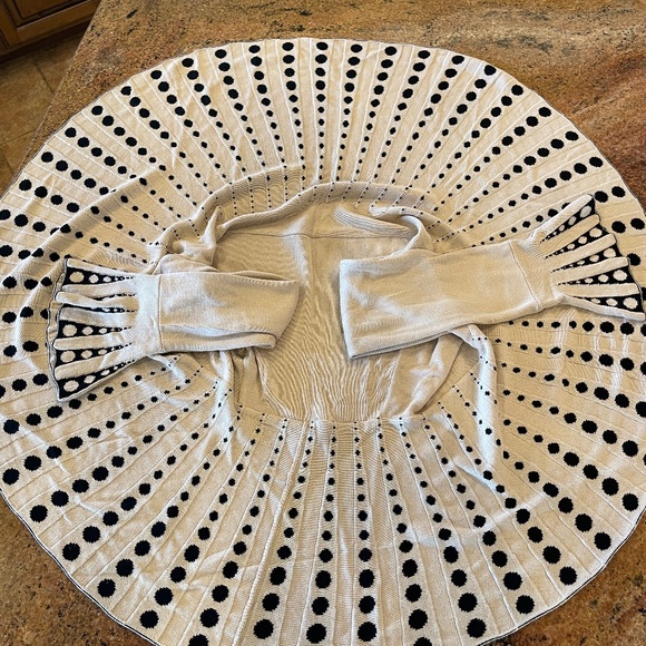 NEW! Angel Design by Sabri Ozel Pleated Italian Circle Cardigan Size Small - Picture 12 of 12